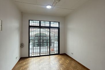 Semi D Jalan Belibis, Taman Perling, Johor Bahru