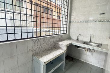 Semi D Jalan Belibis, Taman Perling, Johor Bahru