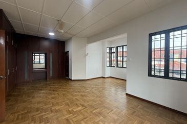 Semi D Jalan Belibis, Taman Perling, Johor Bahru