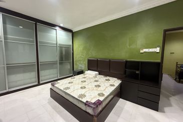 Cluster house corner Bandar Putra, Kulai, Johor 