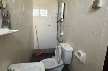 Cluster house corner Bandar Putra, Kulai, Johor 