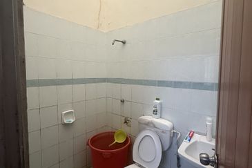 Single Storey Jalan Nuri, Bandar Putra, Kulai 