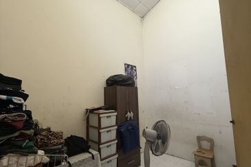 Single Storey Jalan Nuri, Bandar Putra, Kulai 