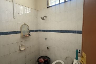 Single Storey Jalan Nuri, Bandar Putra, Kulai 