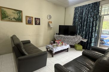 Single Storey Jalan Nuri, Bandar Putra, Kulai 