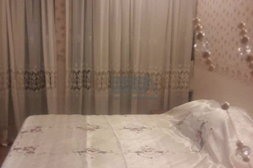 Twin Towers, Ratu Mutiara