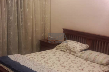 Twin Towers, Ratu Mutiara