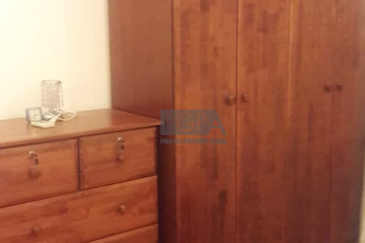 Twin Towers, Ratu Mutiara