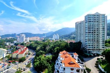 Marina Tower, Ratu Mutiara