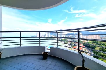 Marina Tower, Ratu Mutiara