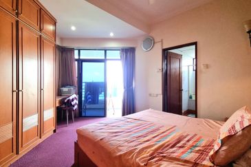 Marina Tower, Ratu Mutiara