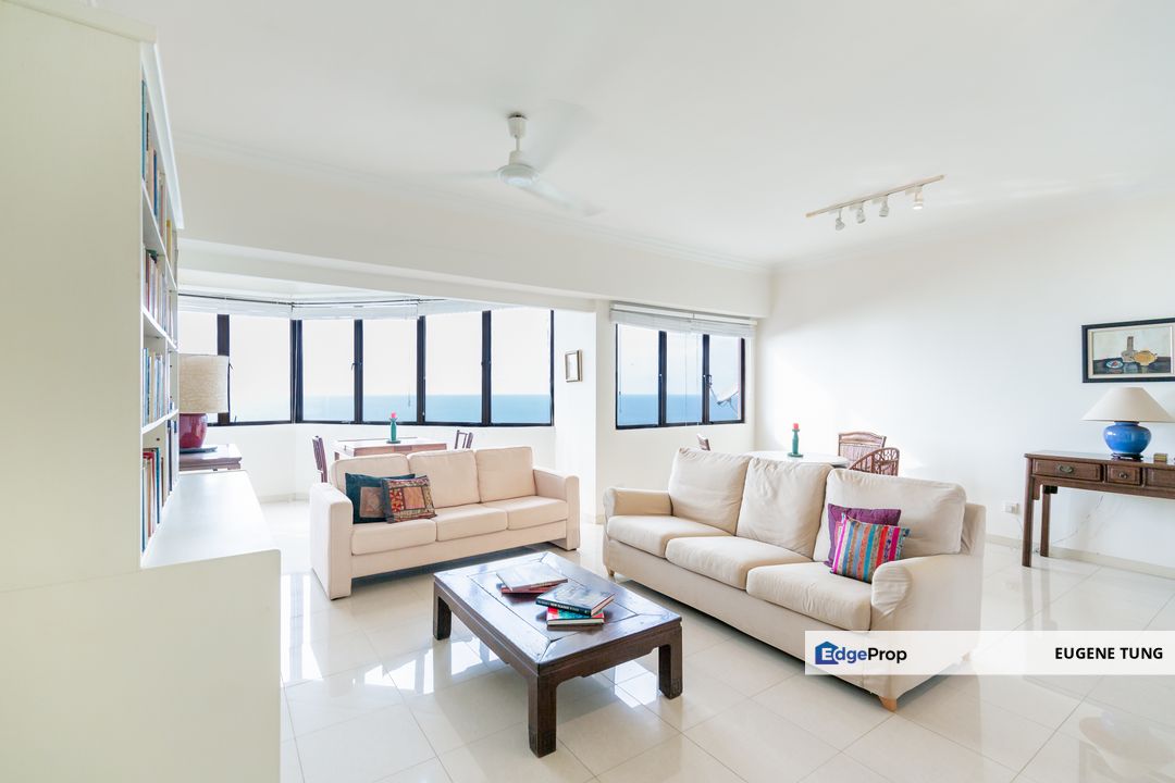 Stylishly Renovated, Sri Sayang Service Apartment at Batu Ferringhi, Corner High Floor, , Penang, Batu Ferringhi