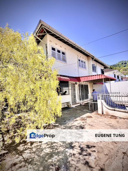 Double-Storey Semi-Detached House on Reservoir Crescent in Ayer Itam., Penang, Ayer Itam