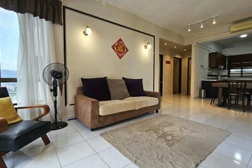 Twin Towers, Ratu Mutiara