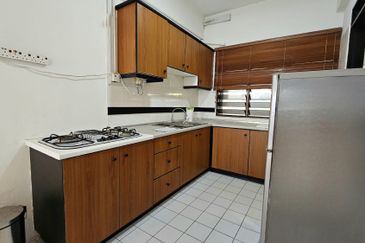 Twin Towers, Ratu Mutiara