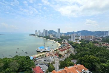 Twin Towers, Ratu Mutiara