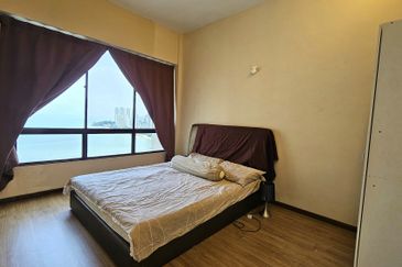 Twin Towers, Ratu Mutiara