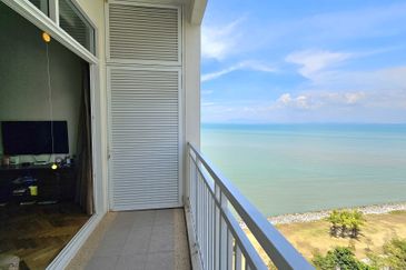 Quayside Seafront Resort Condominium