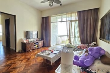Quayside Seafront Resort Condominium