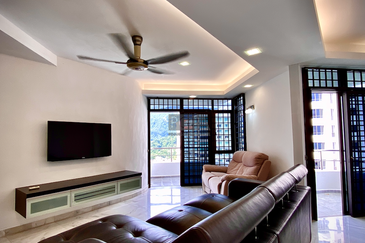 Marina Tower, Ratu Mutiara