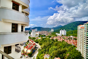 Marina Tower, Ratu Mutiara