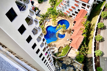 Marina Tower, Ratu Mutiara