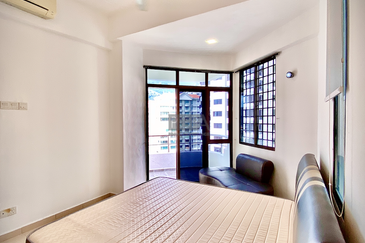 Marina Tower, Ratu Mutiara