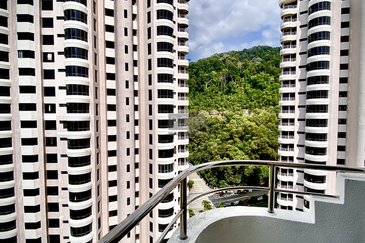 Marina Tower, Ratu Mutiara