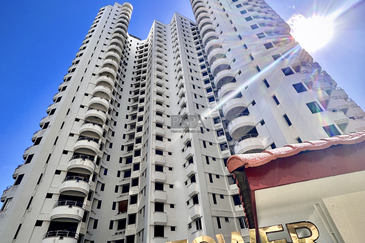 Marina Tower, Ratu Mutiara