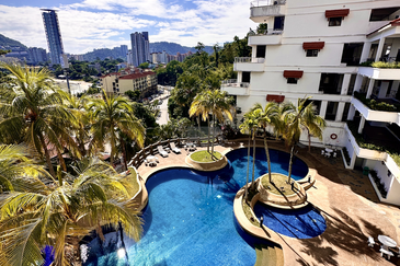 Marina Tower, Ratu Mutiara