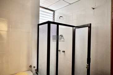 Marina Tower, Ratu Mutiara