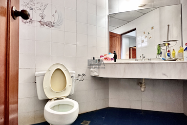 Marina Tower, Ratu Mutiara