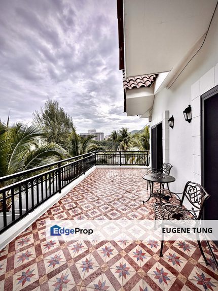 A Corner Bungalow at the Ferringhi Villas in Batu Ferringhi, Penang, Batu Ferringhi