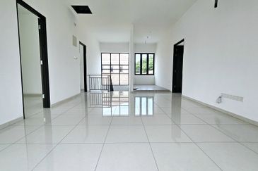 Dedaun, Bandar Cassia