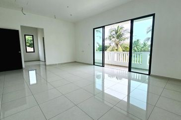 Dedaun, Bandar Cassia