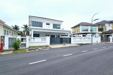 Dedaun, Bandar Cassia