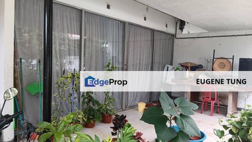 Double-Storey Semi-Detached Home in Island Glades, Greenlane, Penang, Jelutong