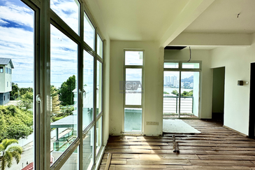 3-Storey Corner Terrace House at Shamrock Beach Villas, Batu Ferringhi, Penang. Original Condition