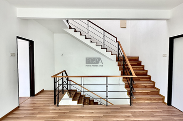 3-Storey Corner Terrace House at Shamrock Beach Villas, Batu Ferringhi, Penang. Original Condition