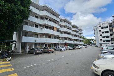 Taman Batu Bukit Flat
