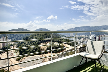 Boulevard Condominium