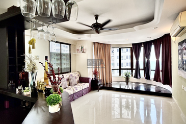 Twin Towers, Ratu Mutiara