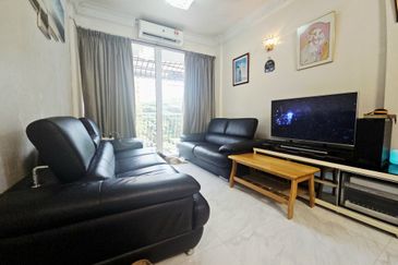 Tanjung Court