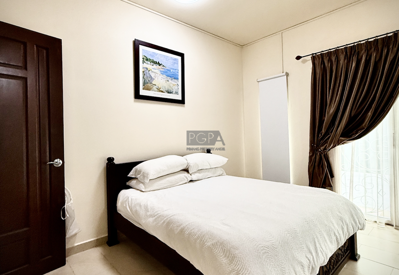 Charming Seaview Bungalow in Hilltop Villas, Batu Ferringhi.