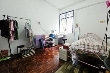 Taman Batu Bukit Flat