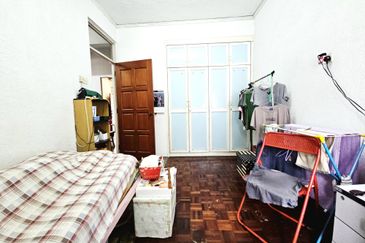 Taman Batu Bukit Flat