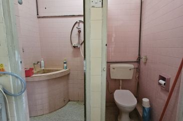 Taman Batu Bukit Flat