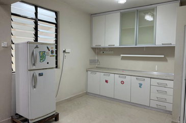 Cangkat Sungai Ara 1