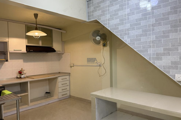 Cangkat Sungai Ara 1