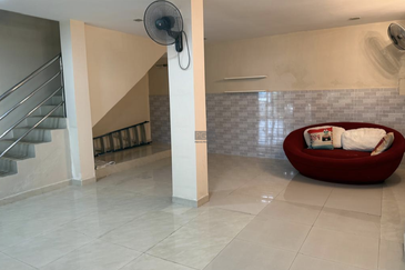 Cangkat Sungai Ara 1